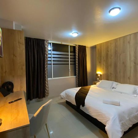 Zamora Hotel Wampushkar מראה חיצוני תמונה
